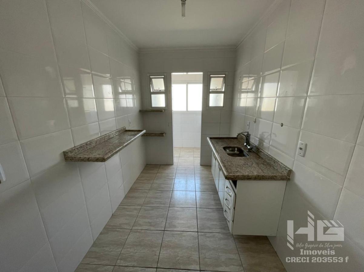 Apartamento à venda com 2 quartos, 69m² - Foto 9