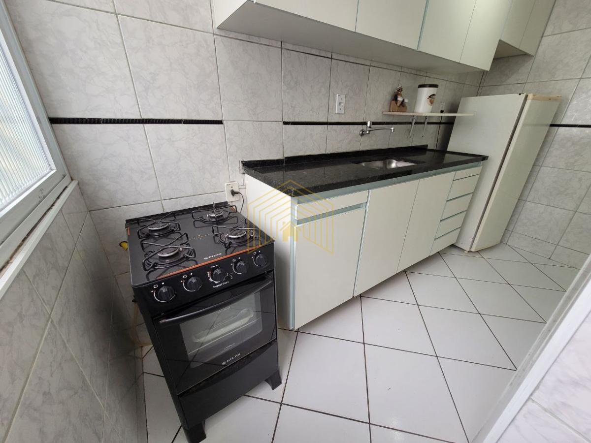 Apartamento à venda com 2 quartos, 70m² - Foto 15