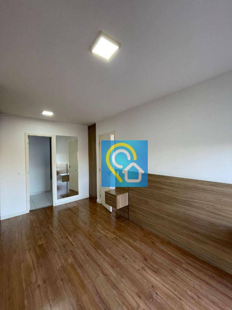 Apartamento para alugar com 3 quartos, 140m² - Foto 11