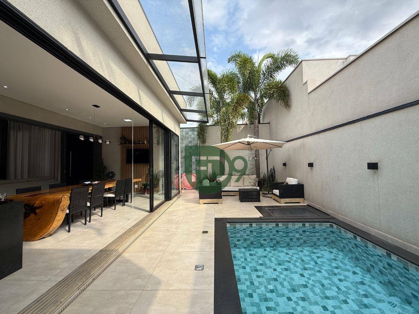 Casa de Condomínio à venda com 3 quartos, 300m² - Foto 1