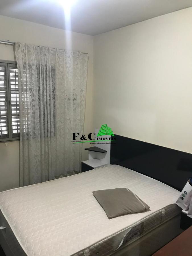 Casa à venda com 3 quartos, 180m² - Foto 8