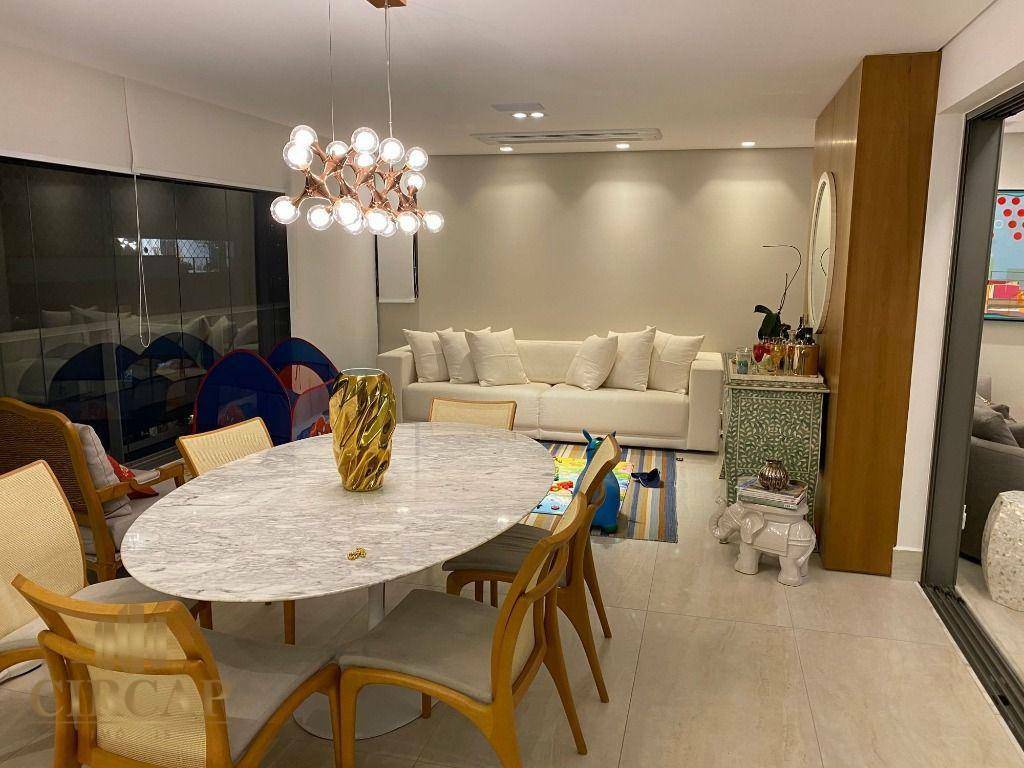 Apartamento à venda com 3 quartos, 180m² - Foto 3