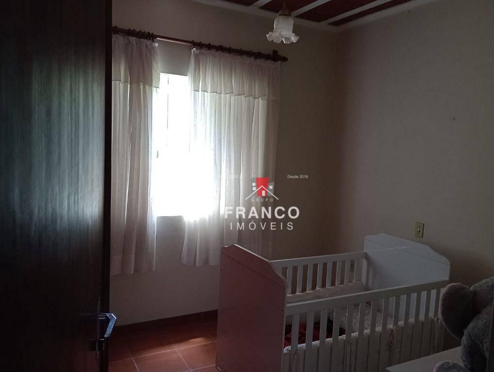 Chácara à venda com 4 quartos, 185m² - Foto 19