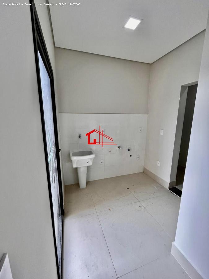 Casa de Condomínio à venda com 4 quartos, 315m² - Foto 29