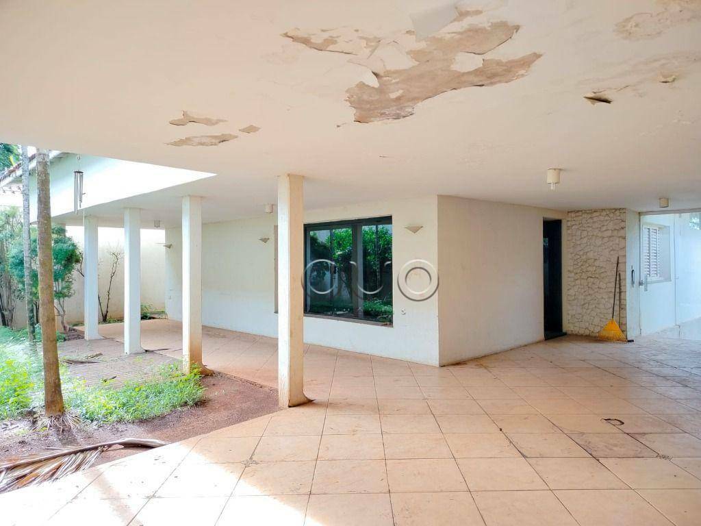 Casa para alugar com 3 quartos, 540m² - Foto 1