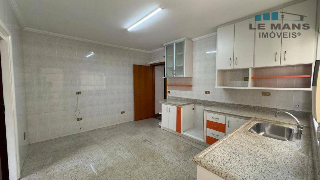 Casa à venda com 4 quartos, 135m² - Foto 14