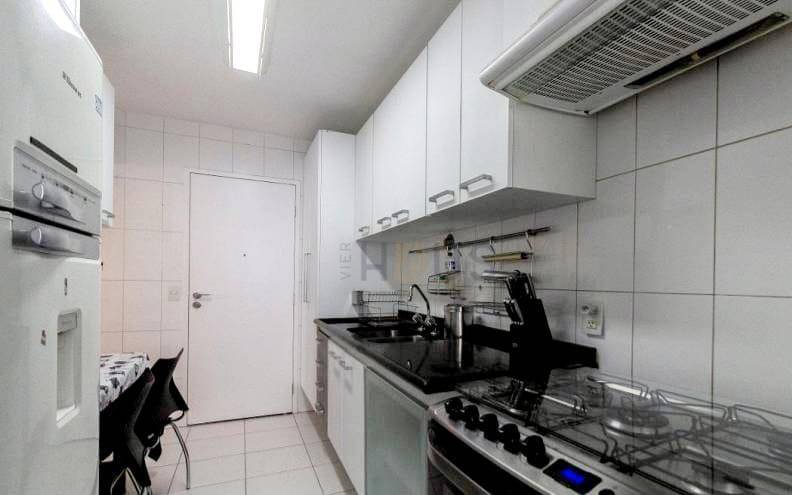 Apartamento à venda com 3 quartos, 140m² - Foto 8