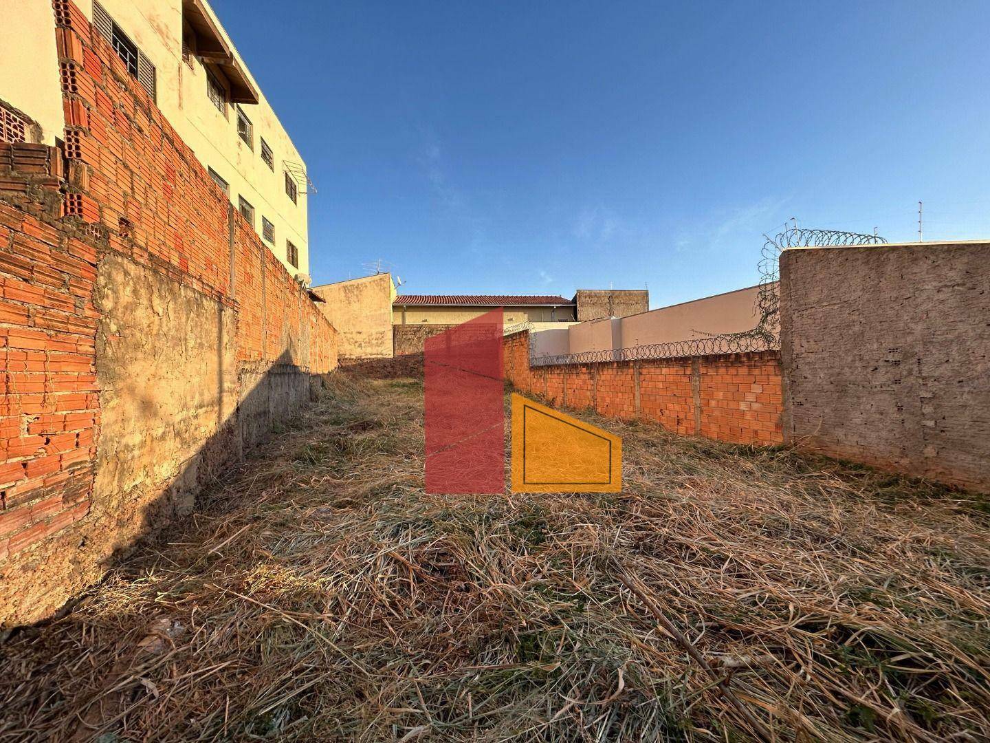 Terreno, 272 m² - Foto 1