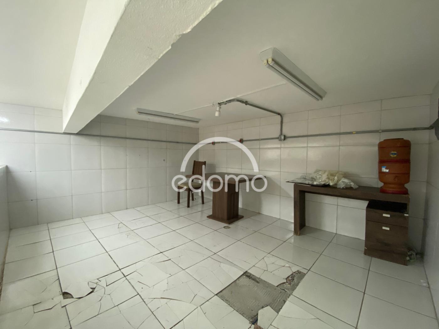 Casa à venda com 2 quartos, 168m² - Foto 10