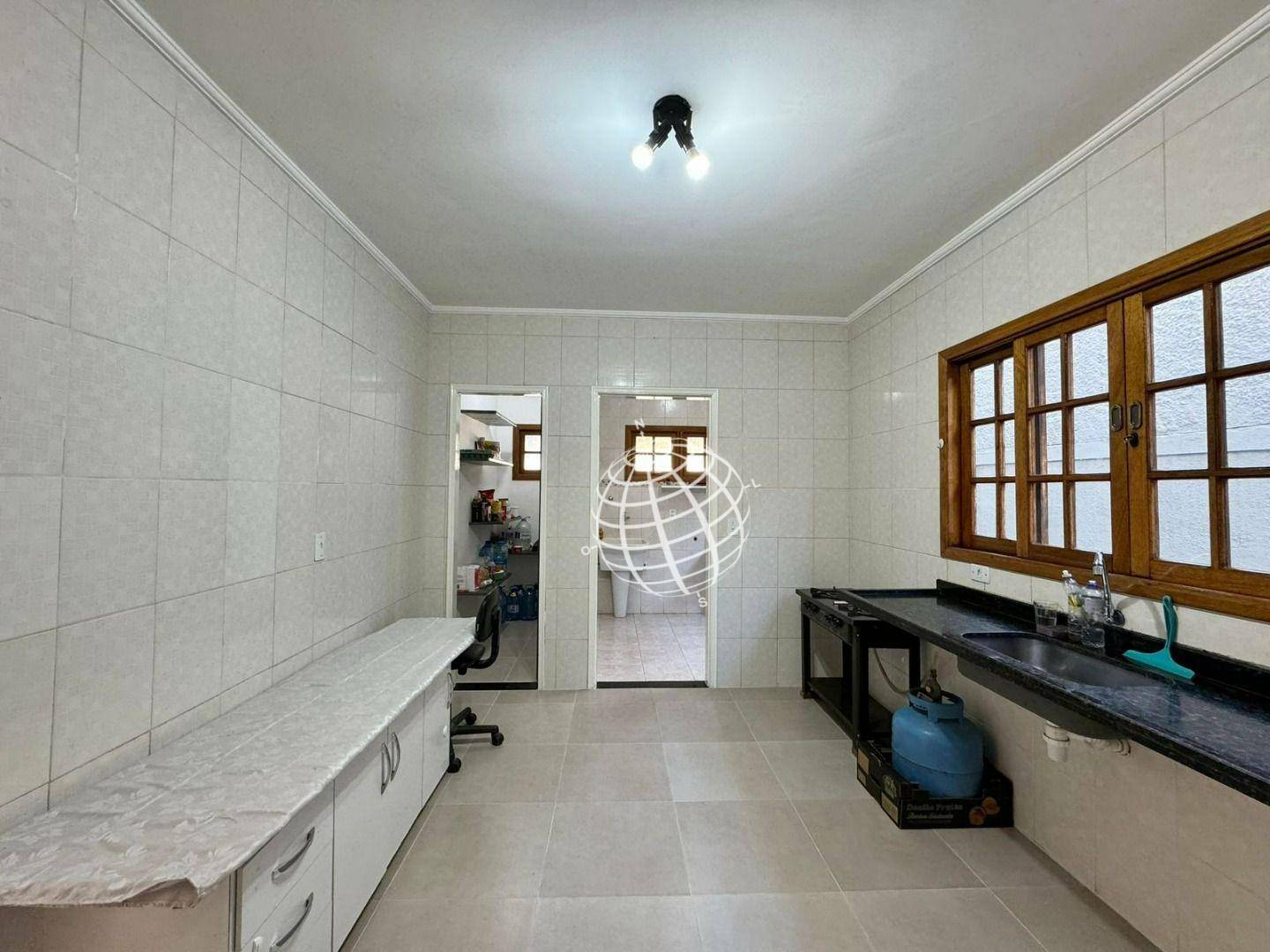 Casa para alugar com 5 quartos, 220m² - Foto 23