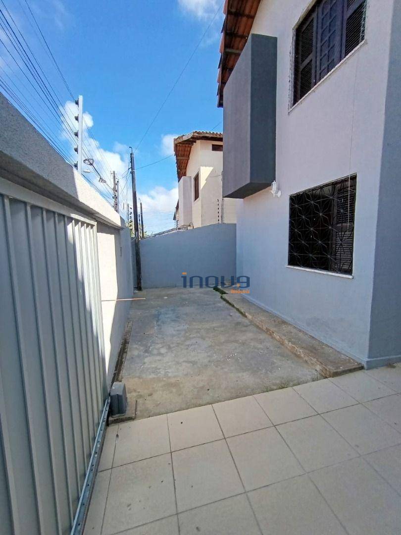 Casa à venda com 3 quartos, 156m² - Foto 4