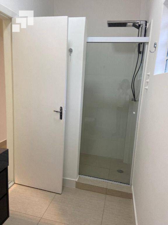 Apartamento para alugar com 3 quartos, 110m² - Foto 19