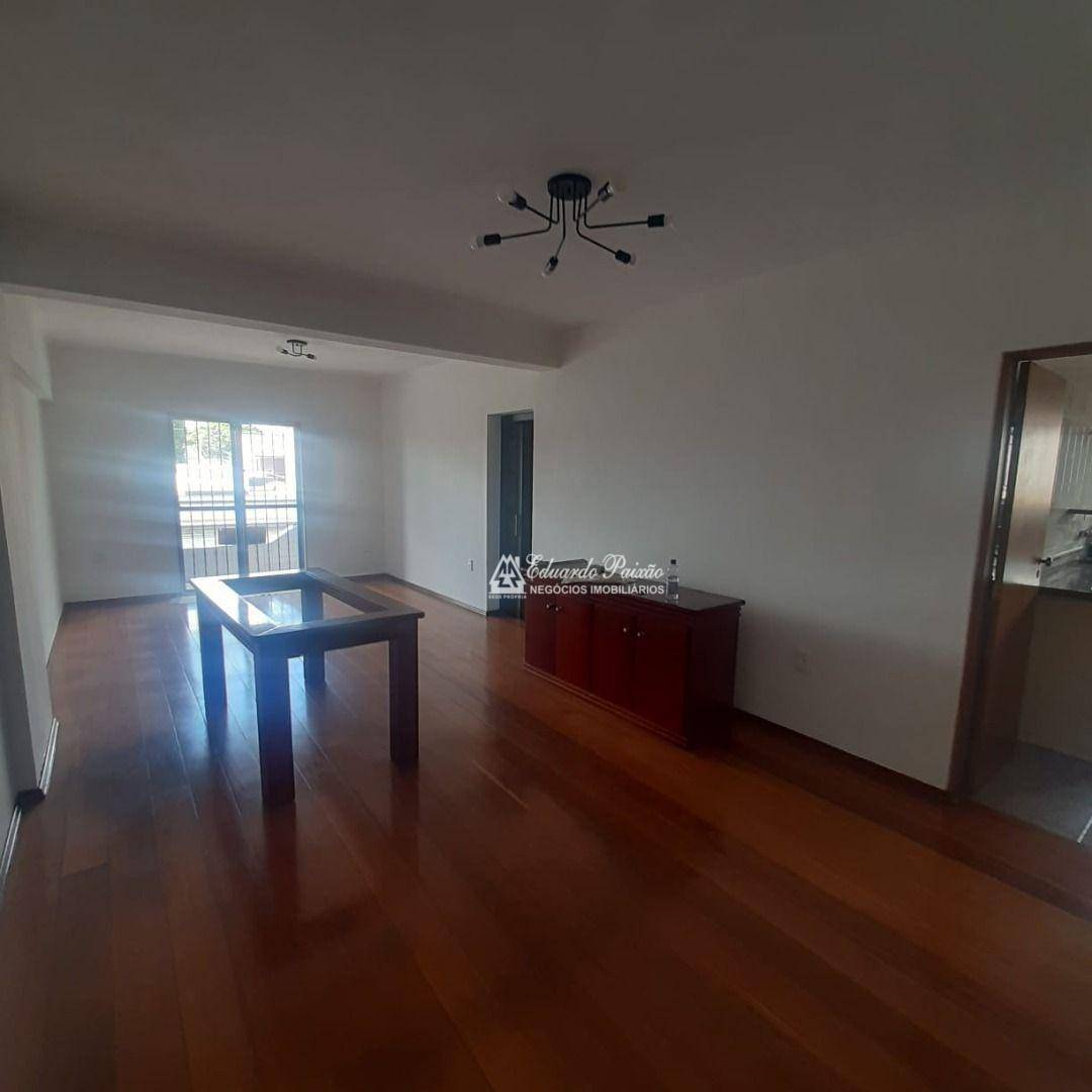 Apartamento para alugar com 2 quartos, 100m² - Foto 1