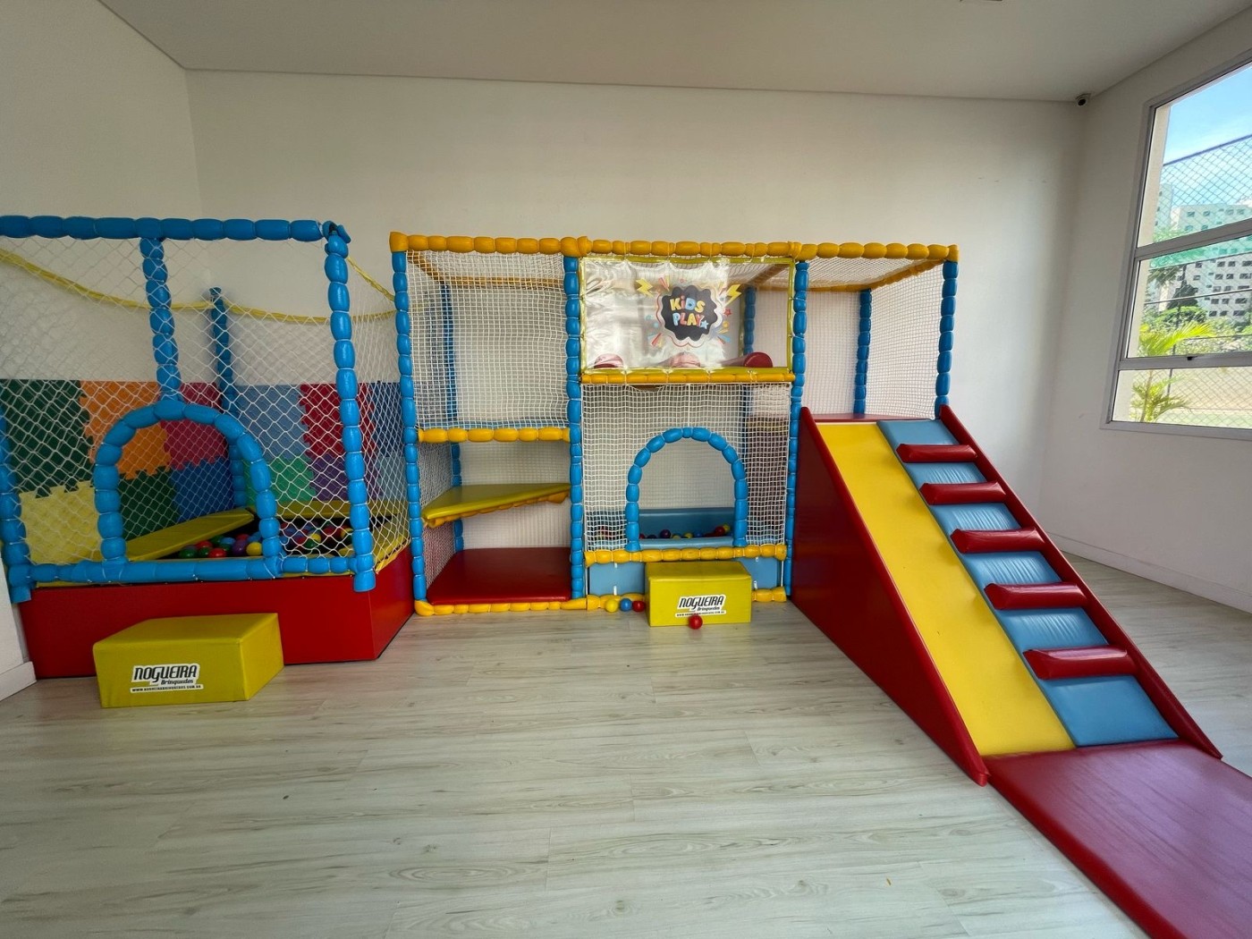 Apartamento à venda com 3 quartos, 176m² - Foto 40