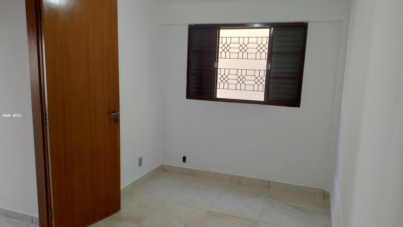 Casa à venda com 4 quartos, 250m² - Foto 10