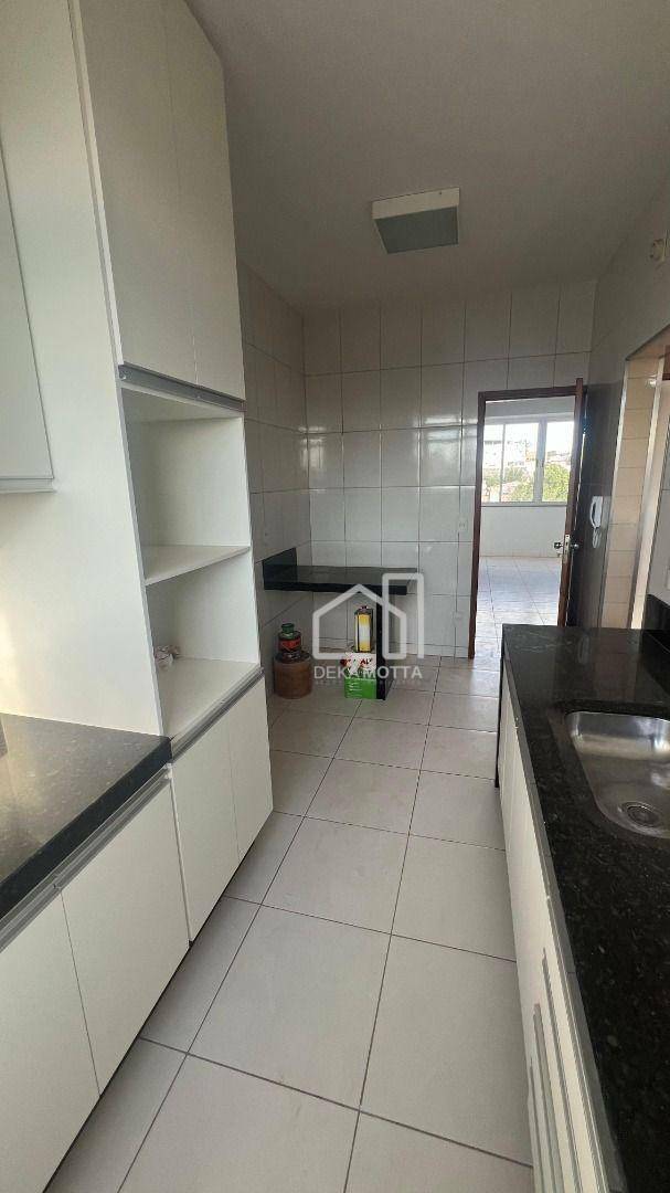 Apartamento à venda com 3 quartos, 116m² - Foto 11