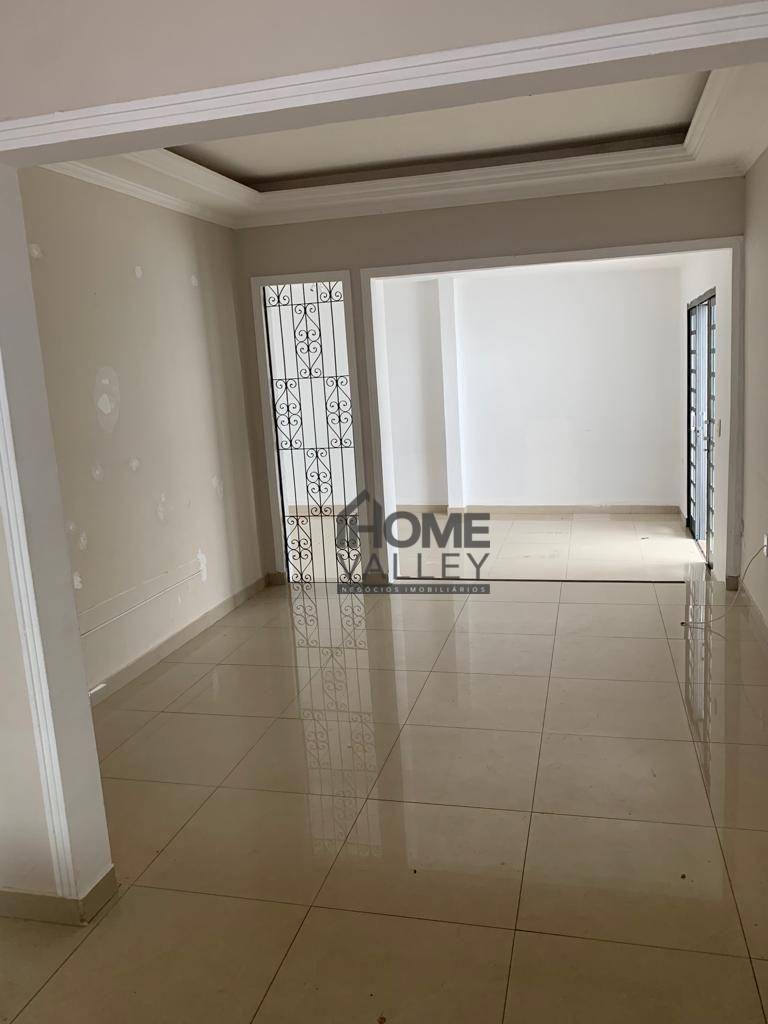 Casa à venda com 4 quartos, 190m² - Foto 4