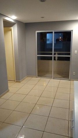 Apartamento à venda com 2 quartos, 55m² - Foto 2