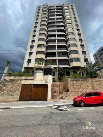 Apartamento à venda com 4 quartos, 220m² - Foto 2