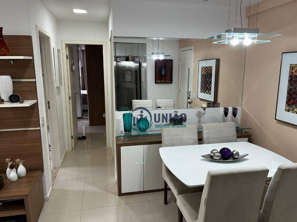 Apartamento à venda com 2 quartos, 61m² - Foto 2