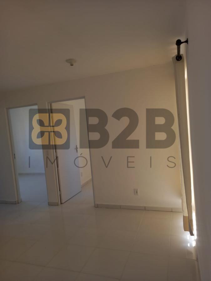 Apartamento à venda com 2 quartos, 42m² - Foto 2