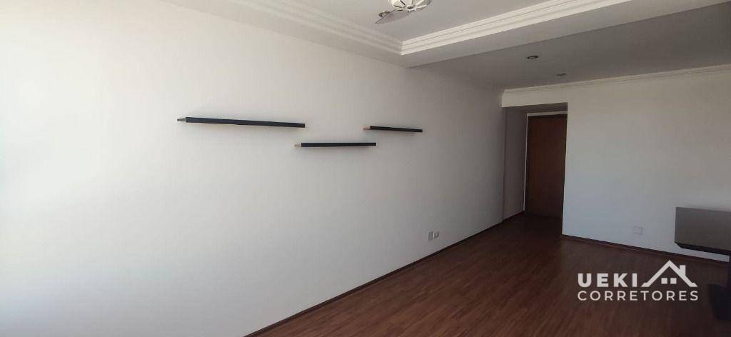 Apartamento à venda com 3 quartos, 87m² - Foto 2