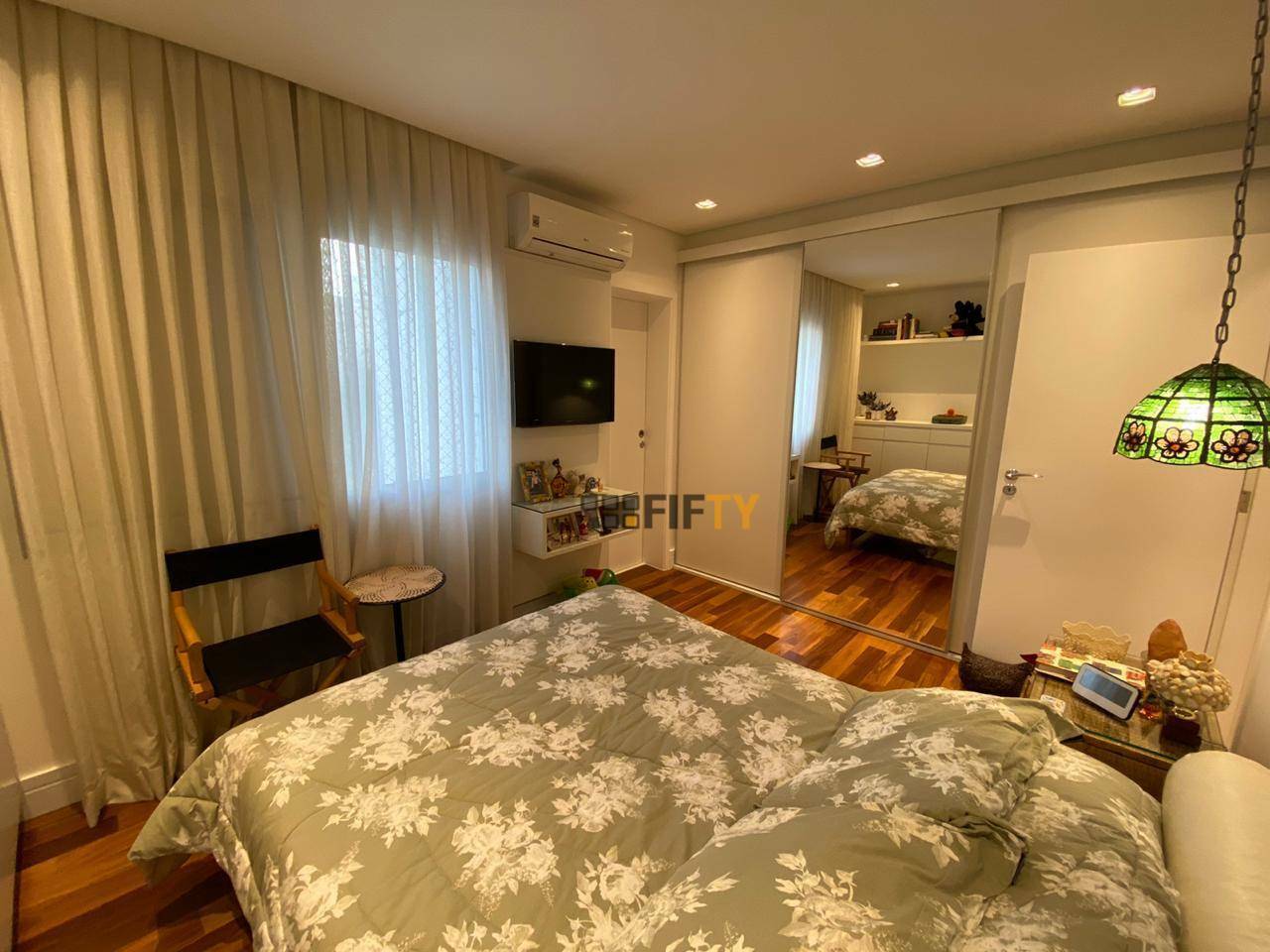 Apartamento à venda com 4 quartos, 191m² - Foto 19