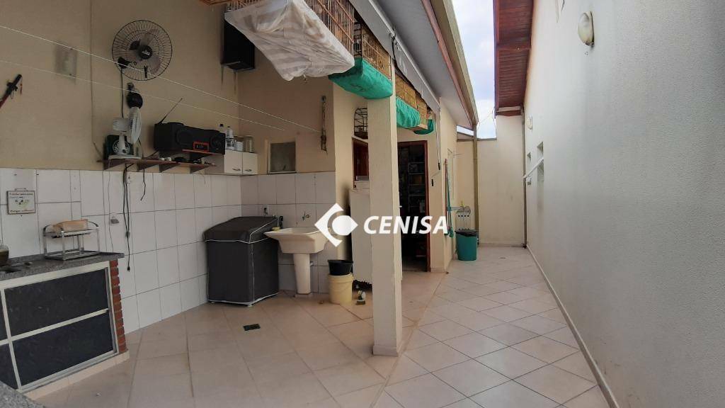 Casa à venda com 3 quartos, 190m² - Foto 18