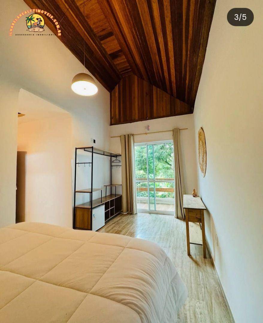 Casa para alugar com 6 quartos, 200m² - Foto 13