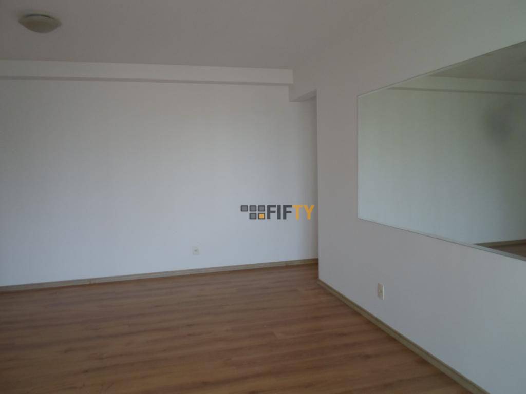 Apartamento para alugar com 3 quartos, 97m² - Foto 6