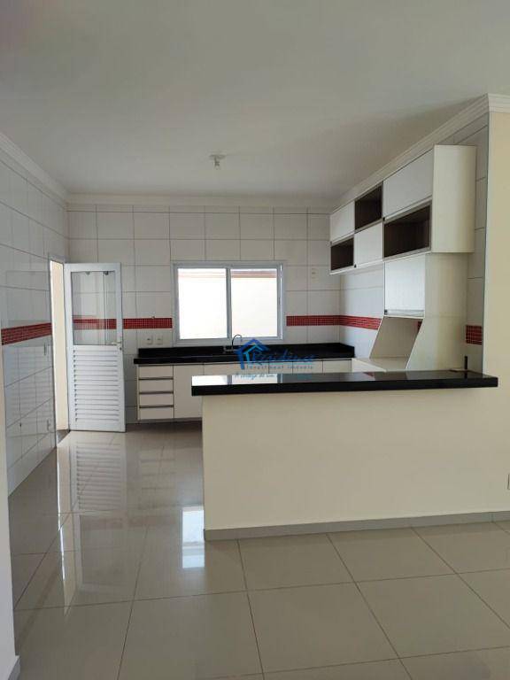 Casa de Condomínio para alugar com 3 quartos, 180m² - Foto 5