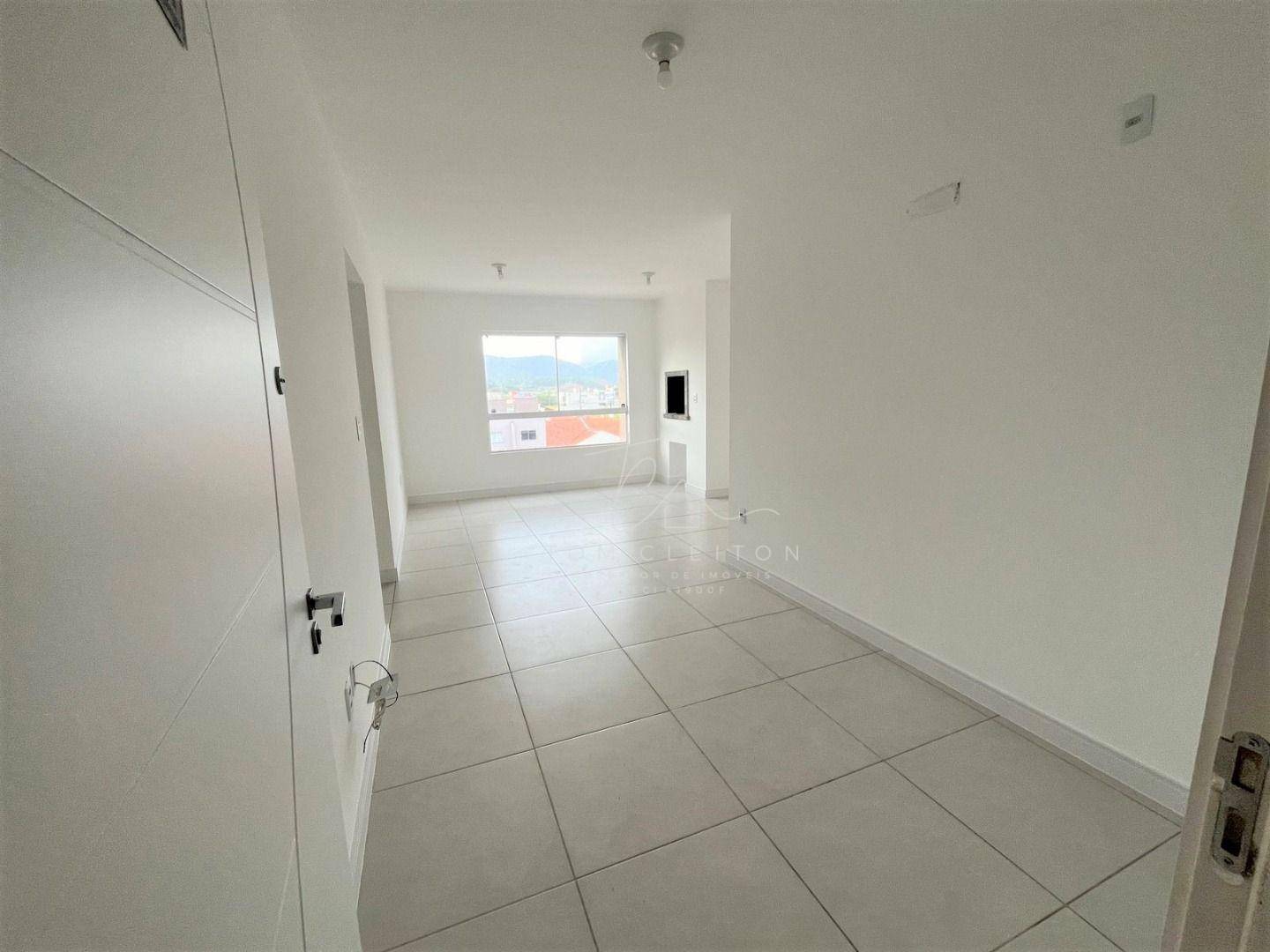 Apartamento à venda com 3 quartos, 66m² - Foto 2