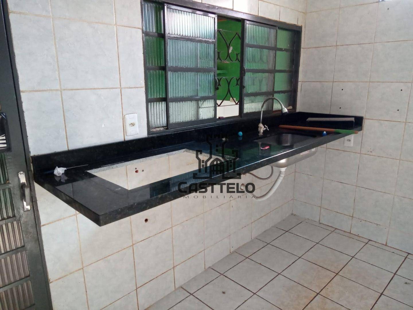 Casa à venda com 3 quartos, 70m² - Foto 18