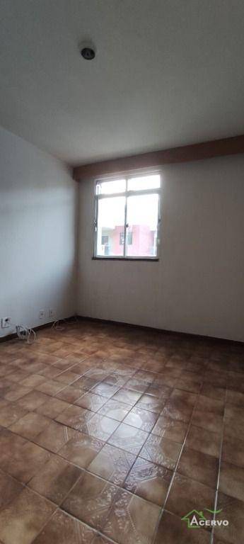 Apartamento à venda com 2 quartos, 57m² - Foto 4