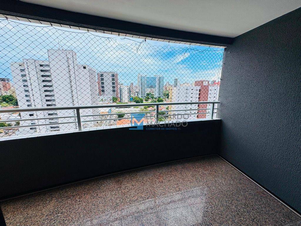 Apartamento à venda com 3 quartos, 120m² - Foto 4