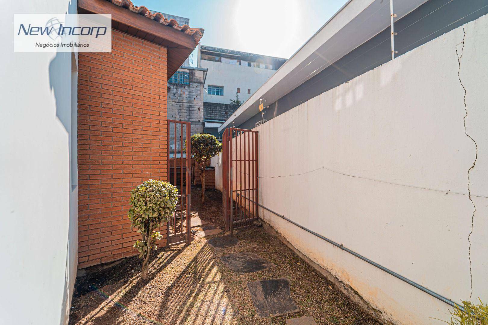 Sobrado à venda com 4 quartos, 395m² - Foto 52