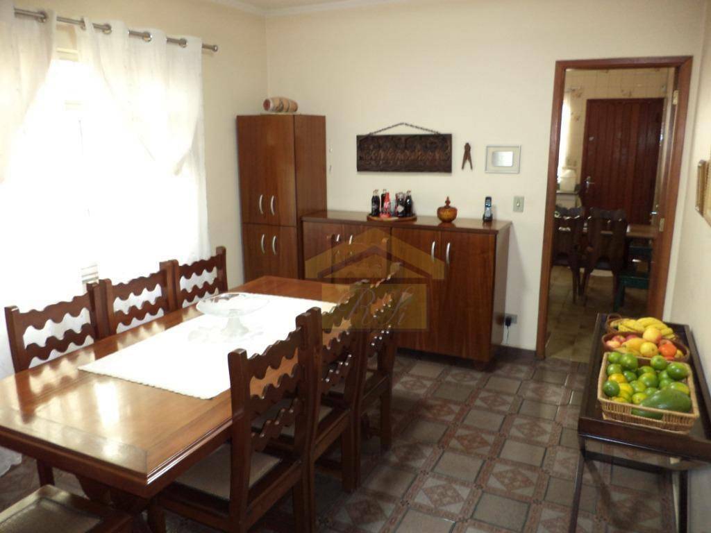 Sobrado à venda com 3 quartos, 238m² - Foto 2