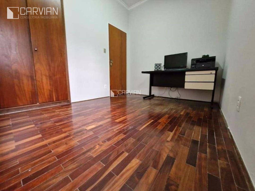 Casa à venda com 4 quartos, 185m² - Foto 8