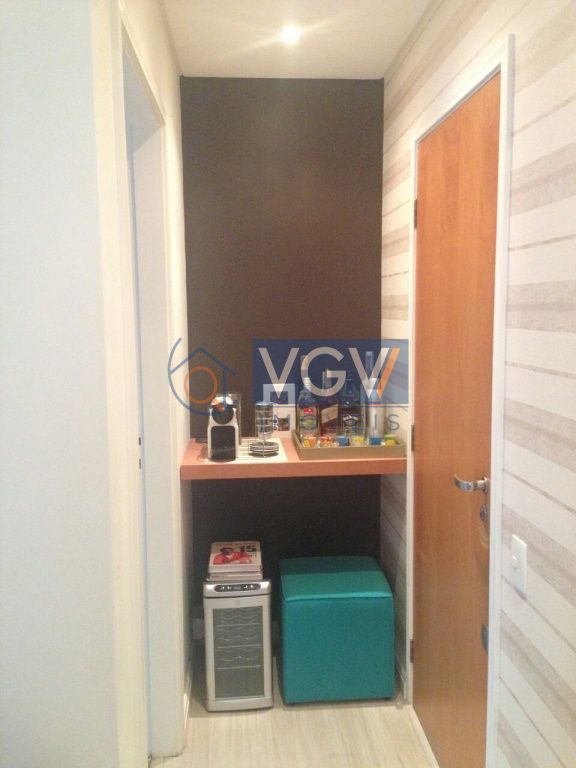 Apartamento à venda com 2 quartos, 65m² - Foto 4