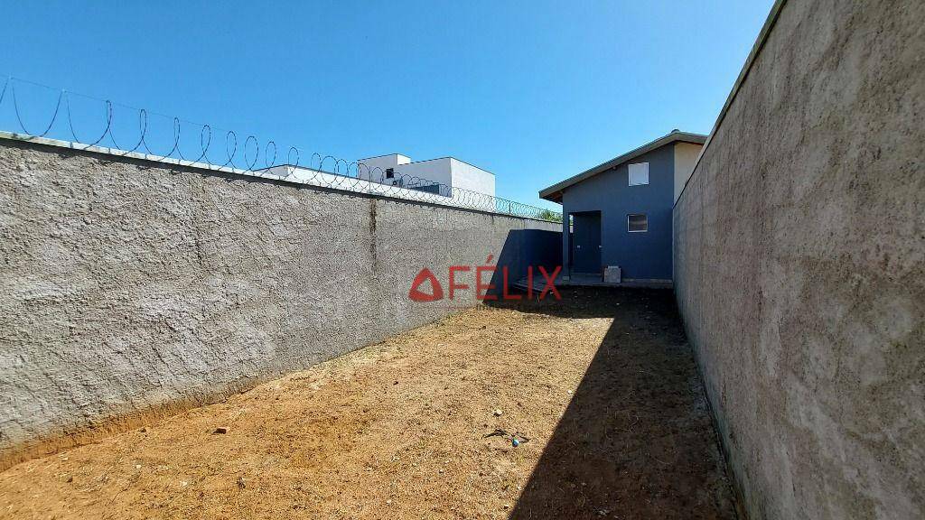 Casa à venda com 3 quartos, 80m² - Foto 3