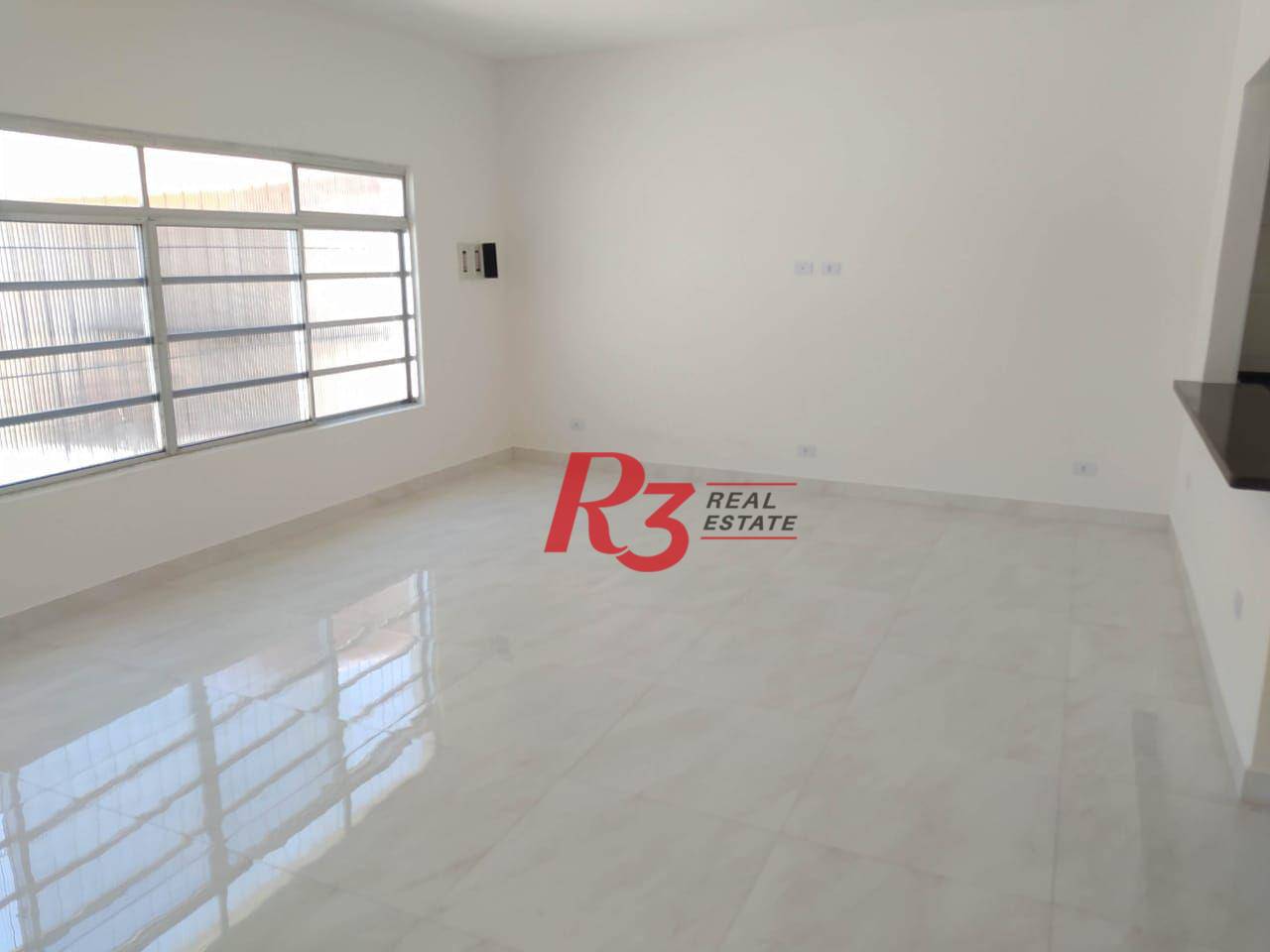 Casa à venda com 4 quartos, 151m² - Foto 2