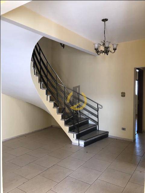 Casa à venda com 4 quartos, 300m² - Foto 14