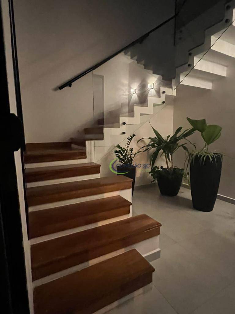 Casa de Condomínio à venda com 4 quartos, 237m² - Foto 9