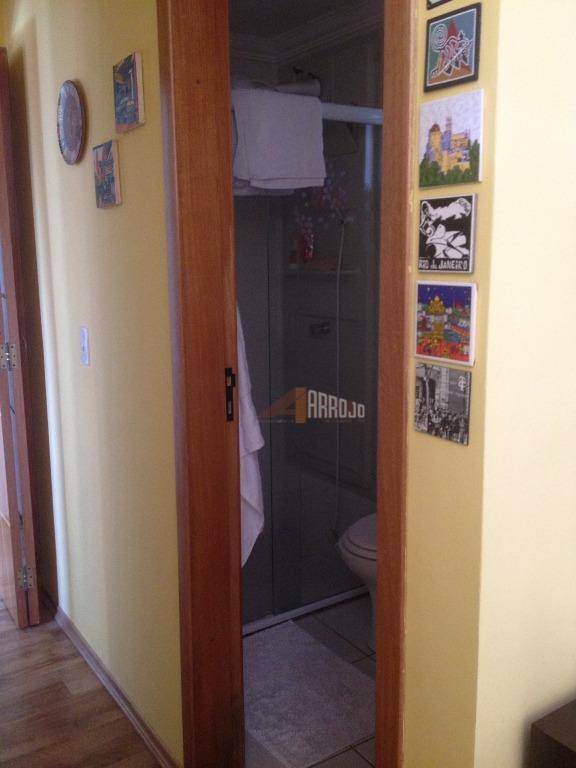 Apartamento à venda com 3 quartos, 55m² - Foto 7