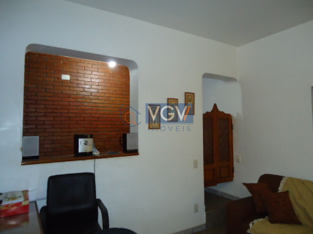 Casa à venda com 3 quartos, 227m² - Foto 14