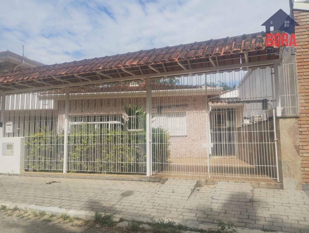 Casa de Condomínio à venda com 4 quartos, 194m² - Foto 36