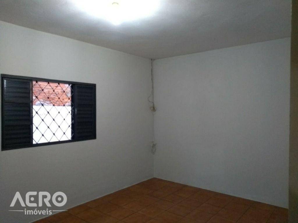 Casa à venda com 2 quartos, 150m² - Foto 14