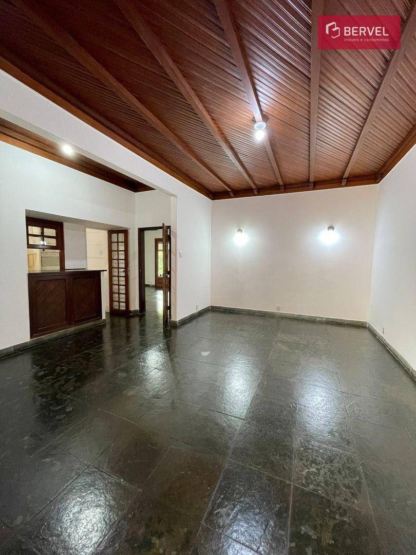 Casa para alugar com 6 quartos, 155m² - Foto 9