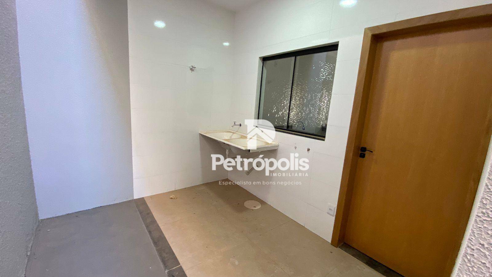 Casa à venda com 2 quartos, 87m² - Foto 14