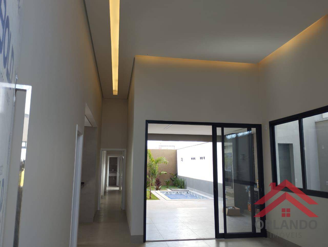 Casa à venda com 3 quartos, 160m² - Foto 1